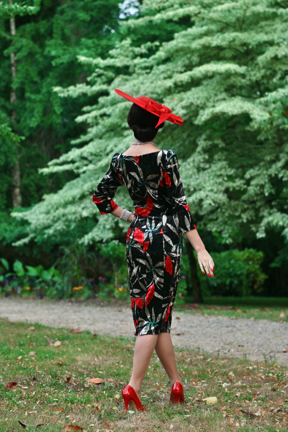 Ada Velvet Floral Wiggle Dress